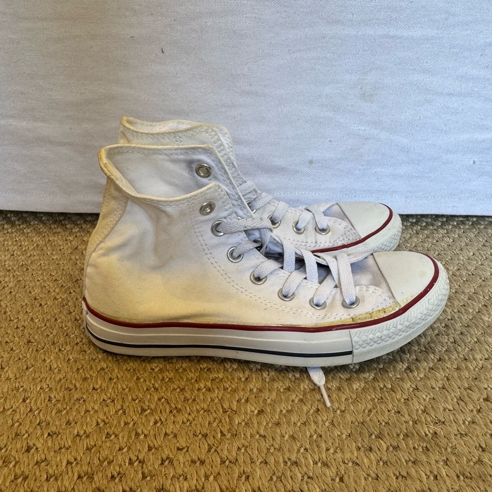 Chuck Taylor All Star Canvas UNISEX HIGH TOP SHOES. W7. See below - Picture 4 of 9
